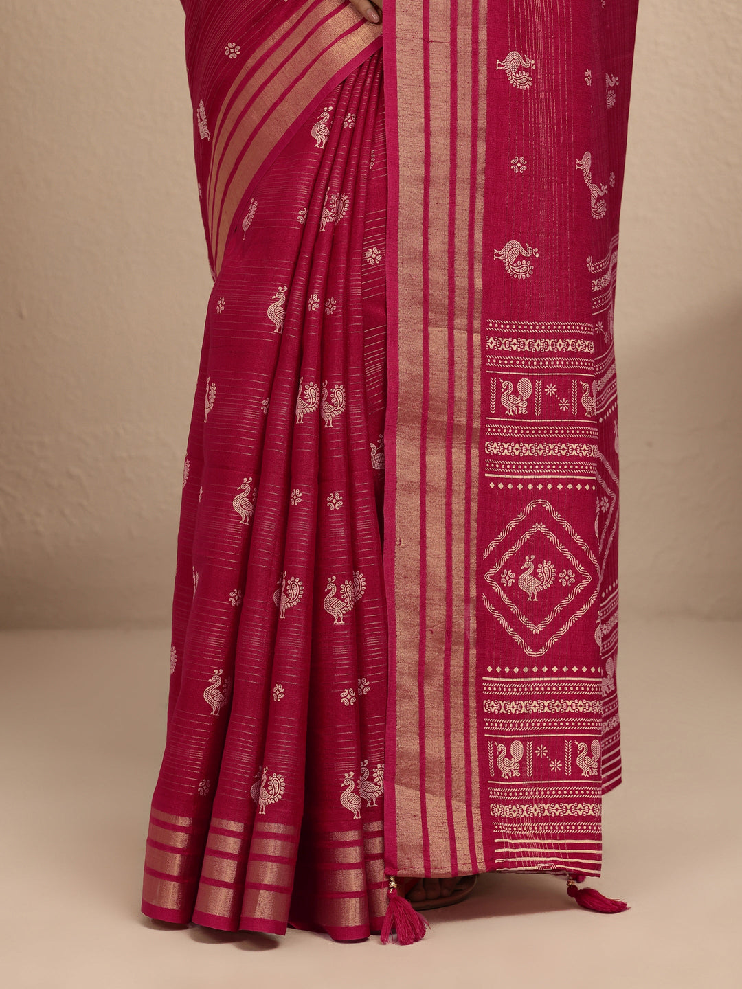 Red Printed Silk Blend Saree With Unstitched Blouse Piece