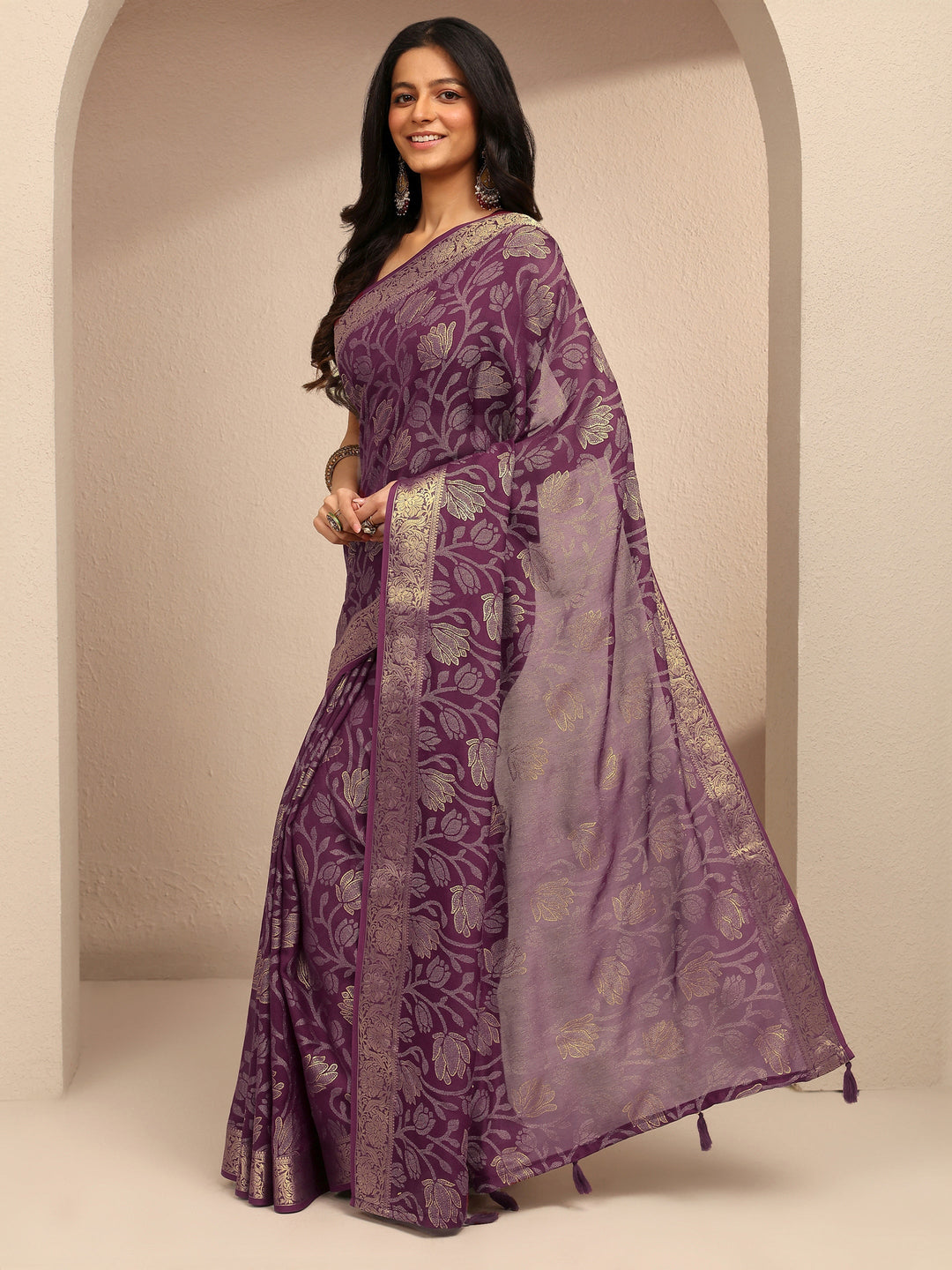 Burgundy Embellished Silk Blend Saree With Unstitched Blouse Piece