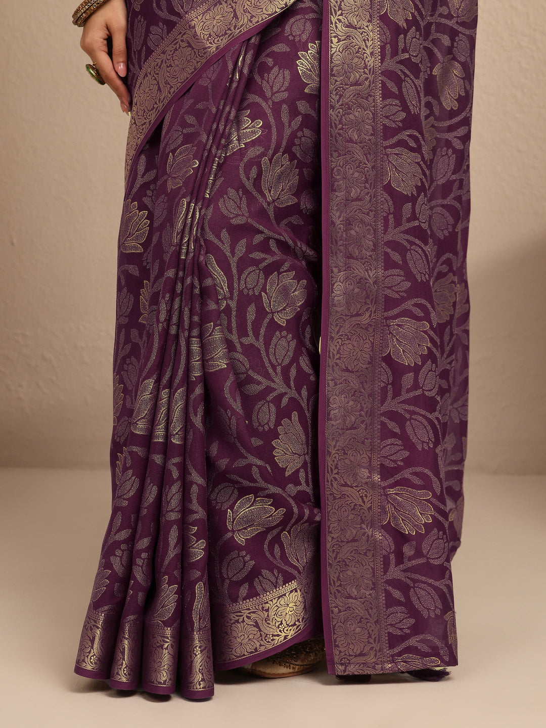 Burgundy Embellished Silk Blend Saree With Unstitched Blouse Piece