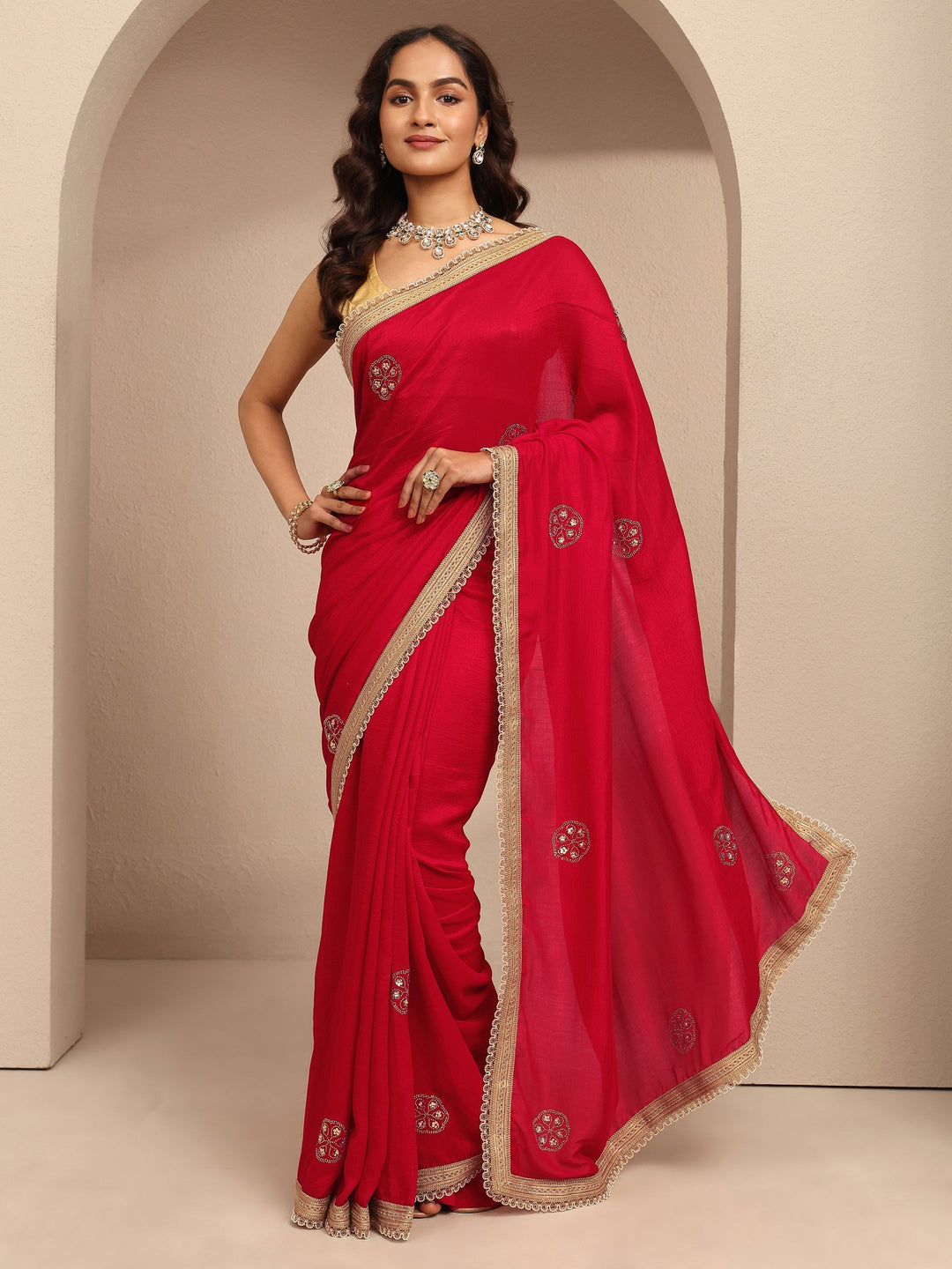 Red Embellished Silk Blend Saree With Unstitched Blouse Piece