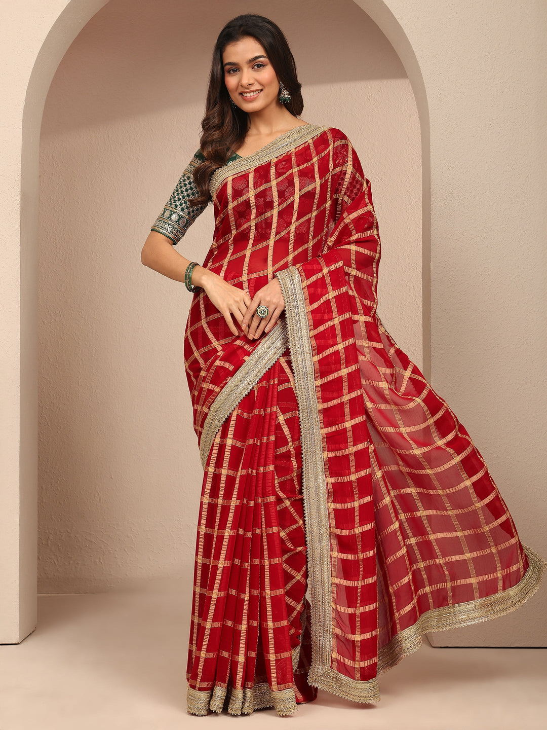 Red Geometric Woven Design Silk Blend Saree With Unstitched Blouse Piece