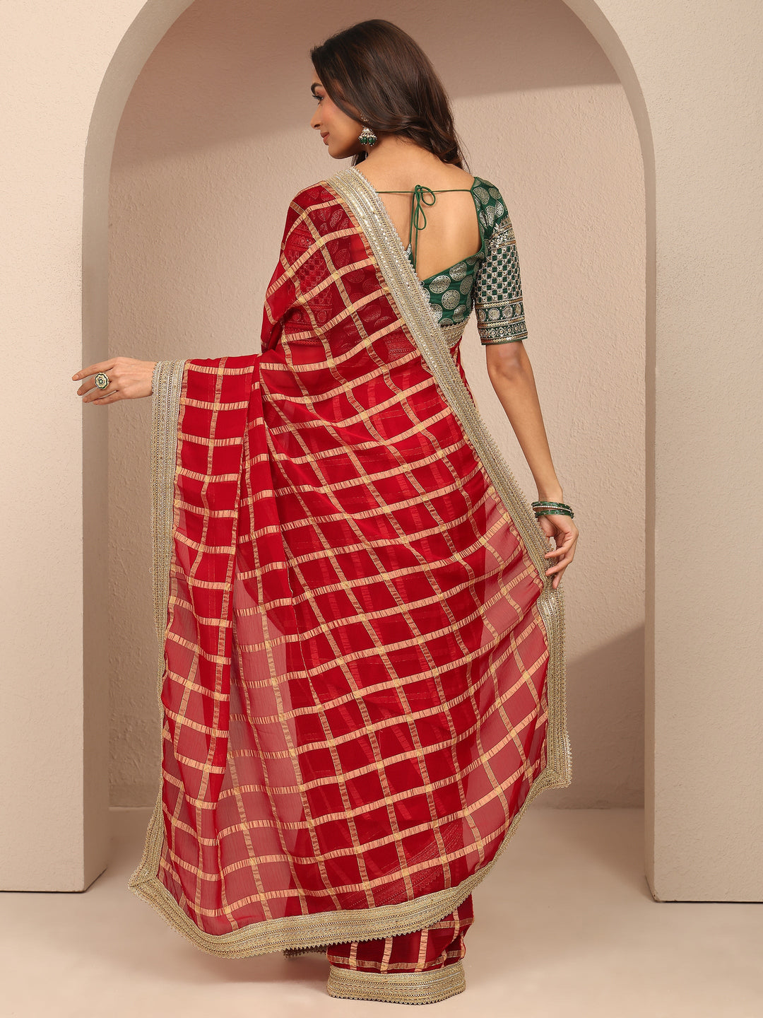 Red Geometric Woven Design Silk Blend Saree With Unstitched Blouse Piece