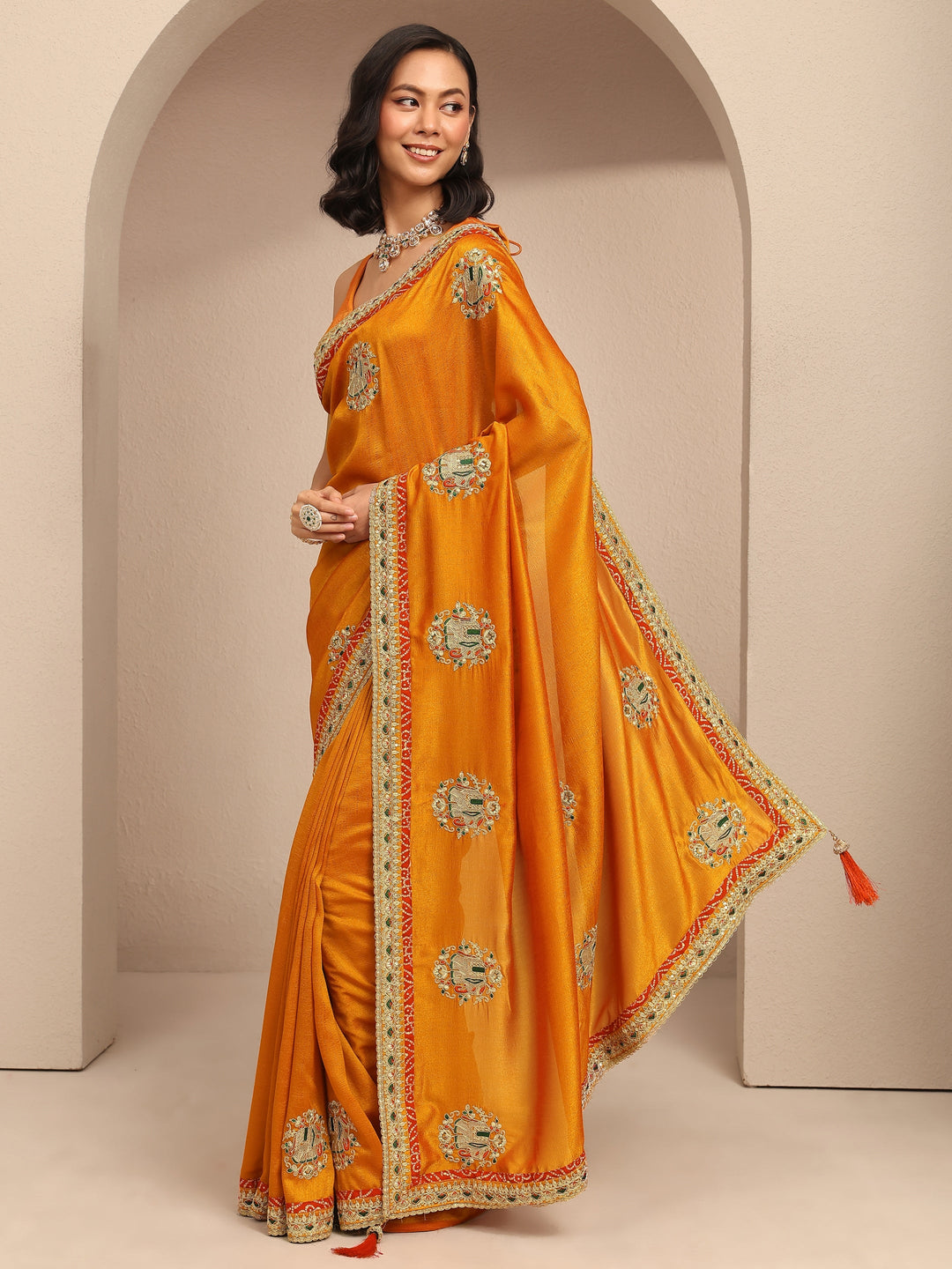 Mustard Embroidered Silk Blend Saree With Unstitched Blouse Piece