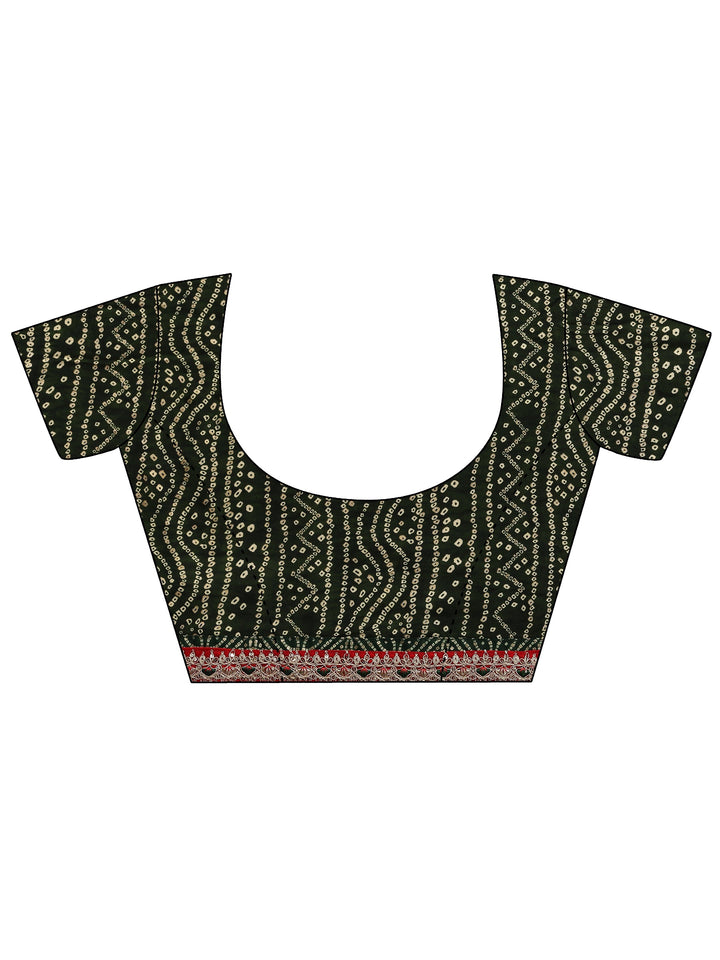 Red Embroidered Silk Blend Saree With Unstitched Blouse Piece