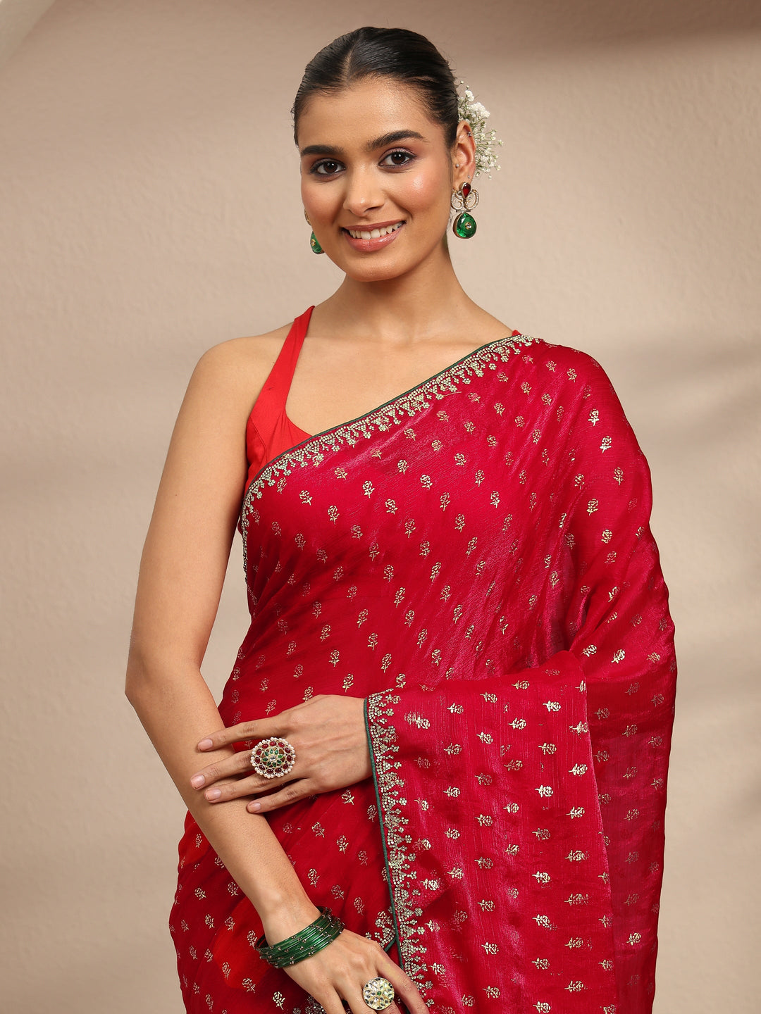 Red Floral Printed Silk Blend Saree With Unstitched Blouse Piece