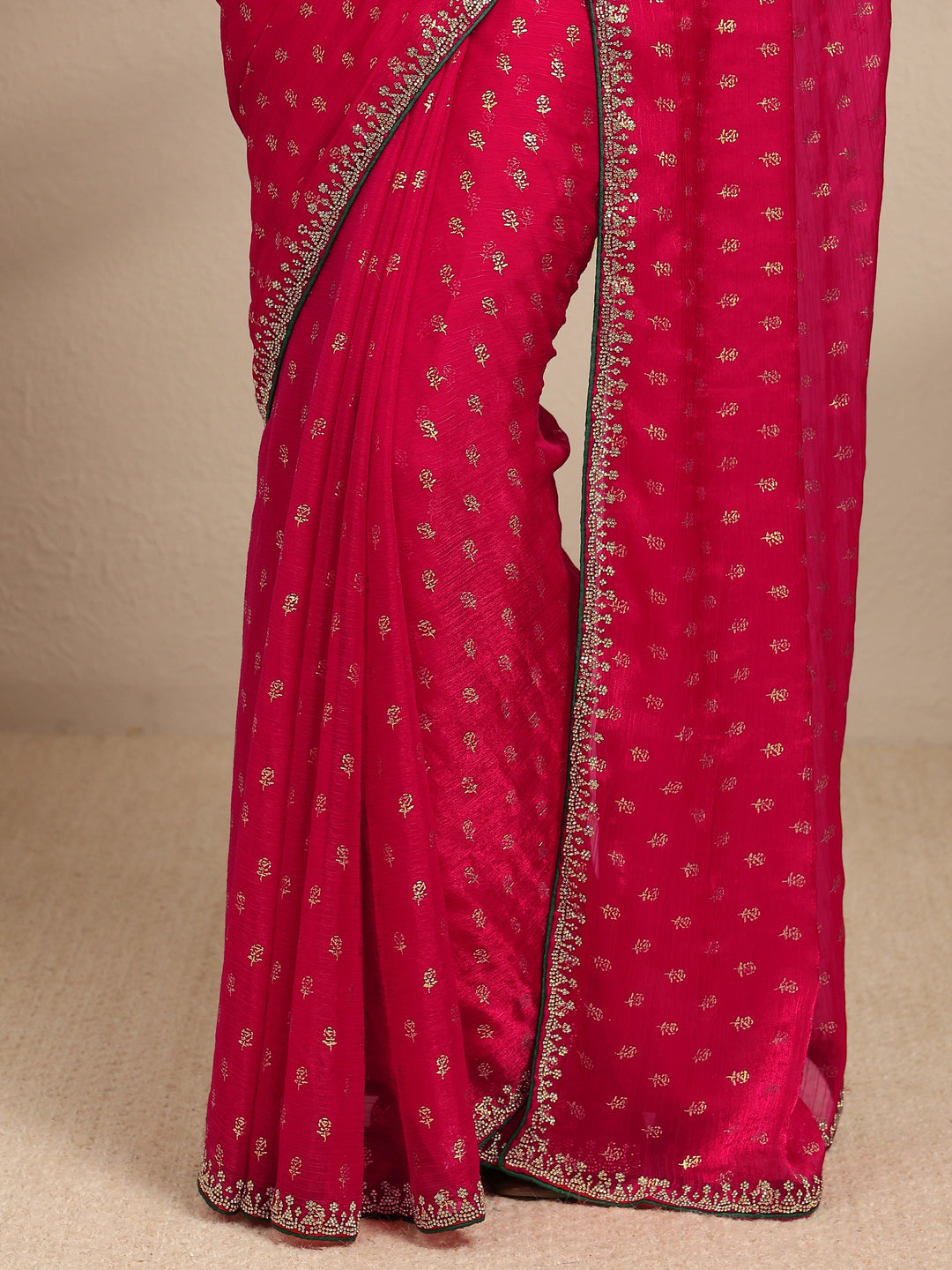Pink Floral Printed Silk Blend Saree With Unstitched Blouse Piece