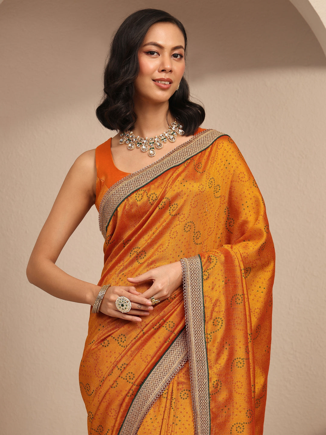Mustard Bandhani Printed Silk Blend Saree With Unstitched Blouse Piece
