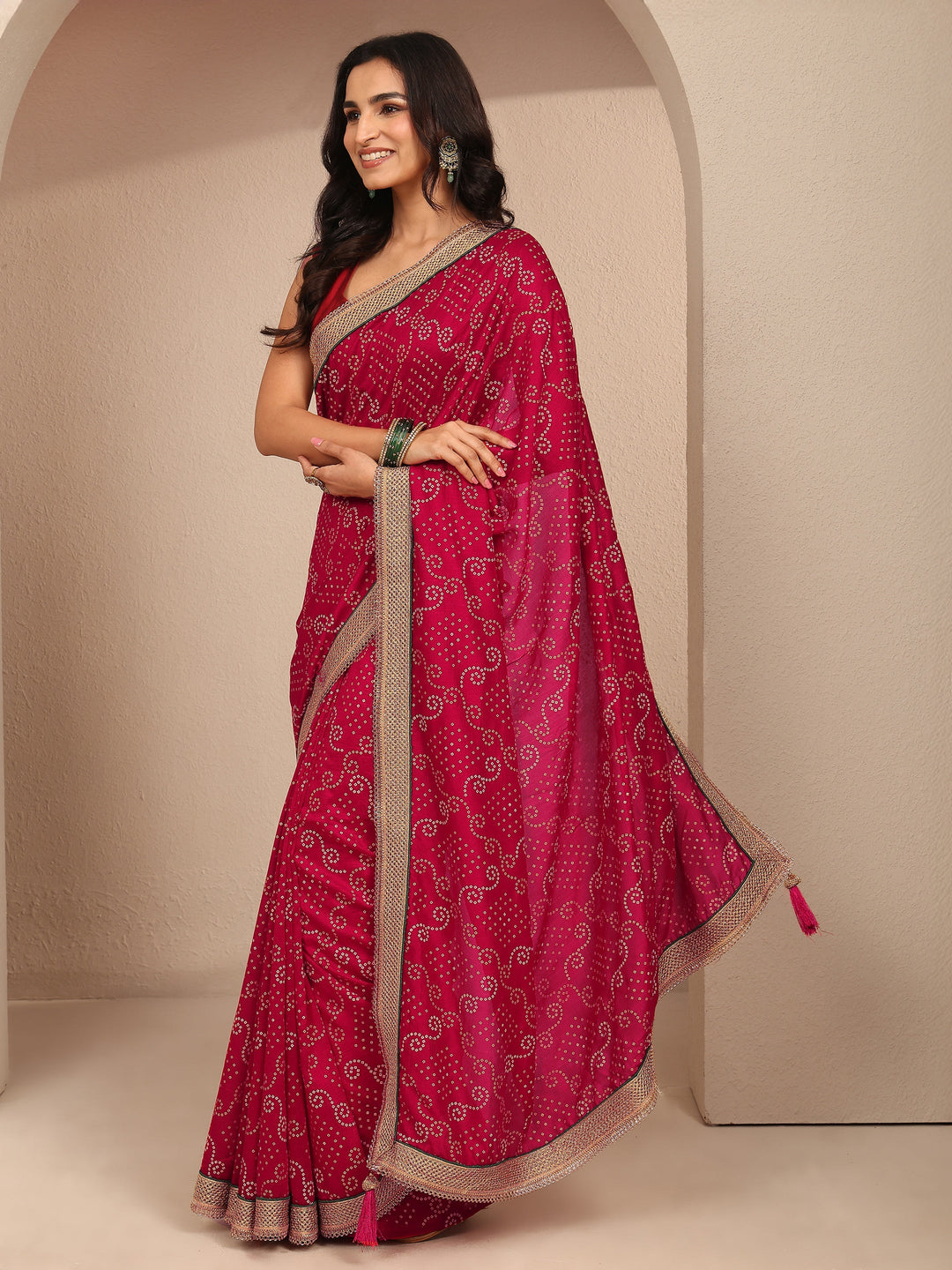 Pink Bandhani Printed Silk Blend Saree With Unstitched Blouse Piece
