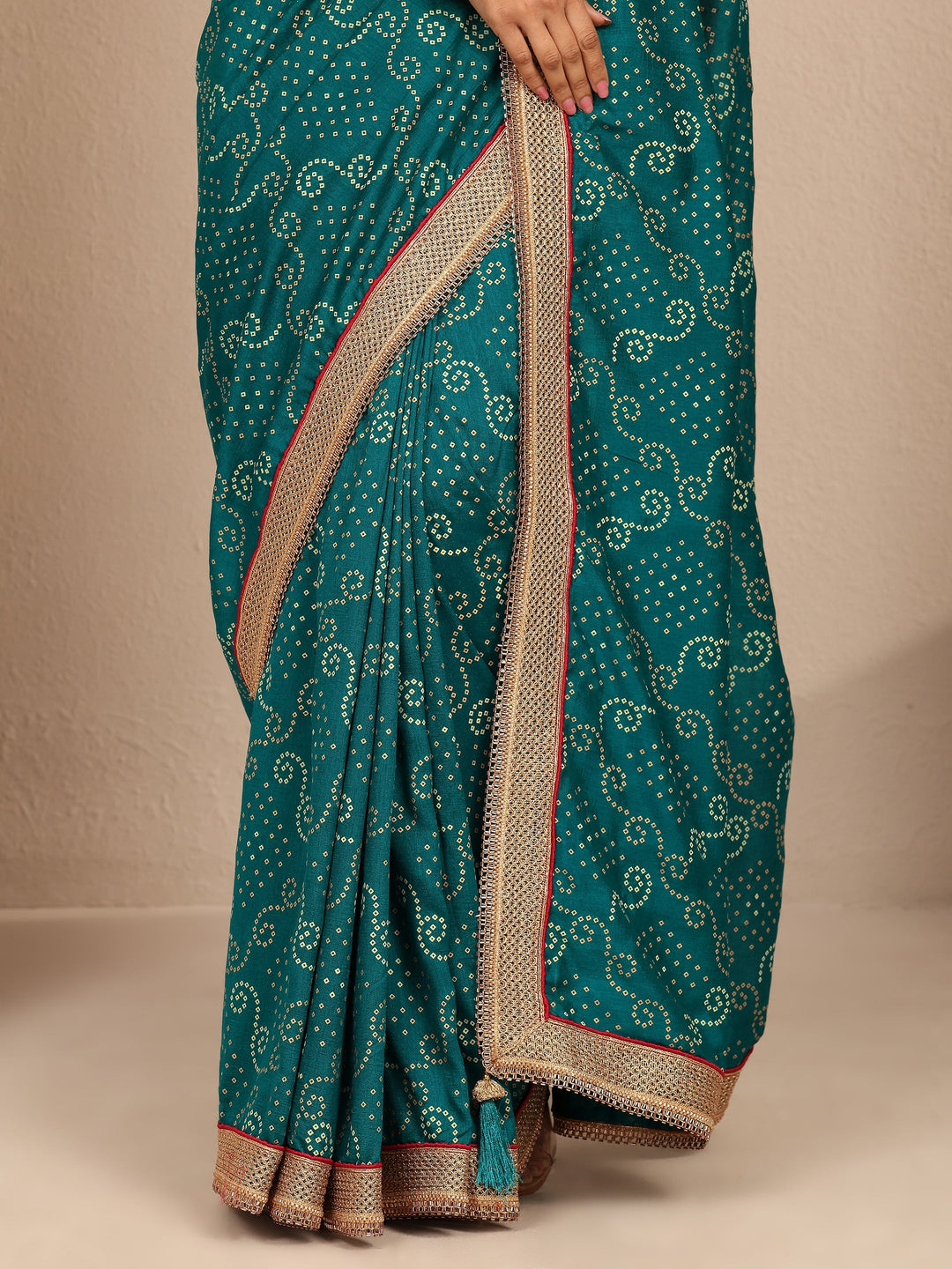 Blue Bandhani Printed Silk Blend Saree With Unstitched Blouse Piece