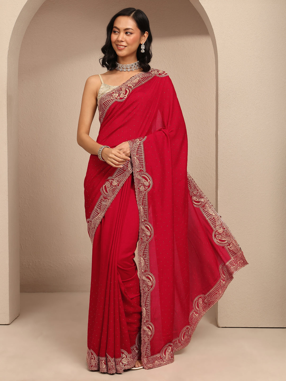 Red Embellished Silk Blend Saree With Unstitched Blouse Piece