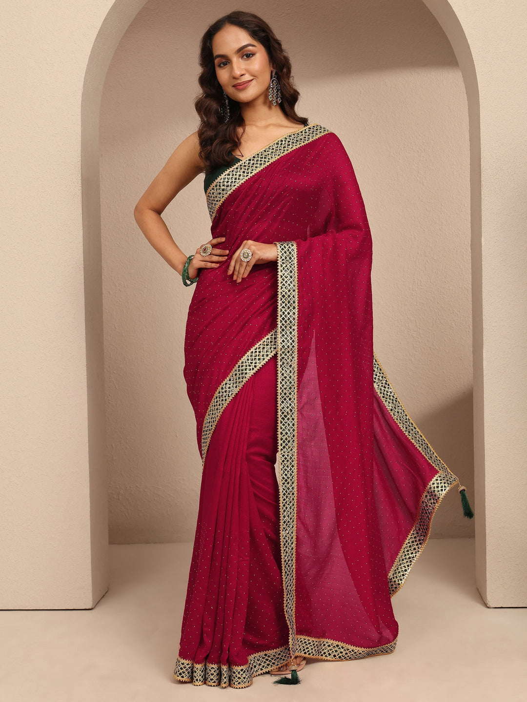 Red Embellished Silk Blend Saree With Unstitched Blouse Piece