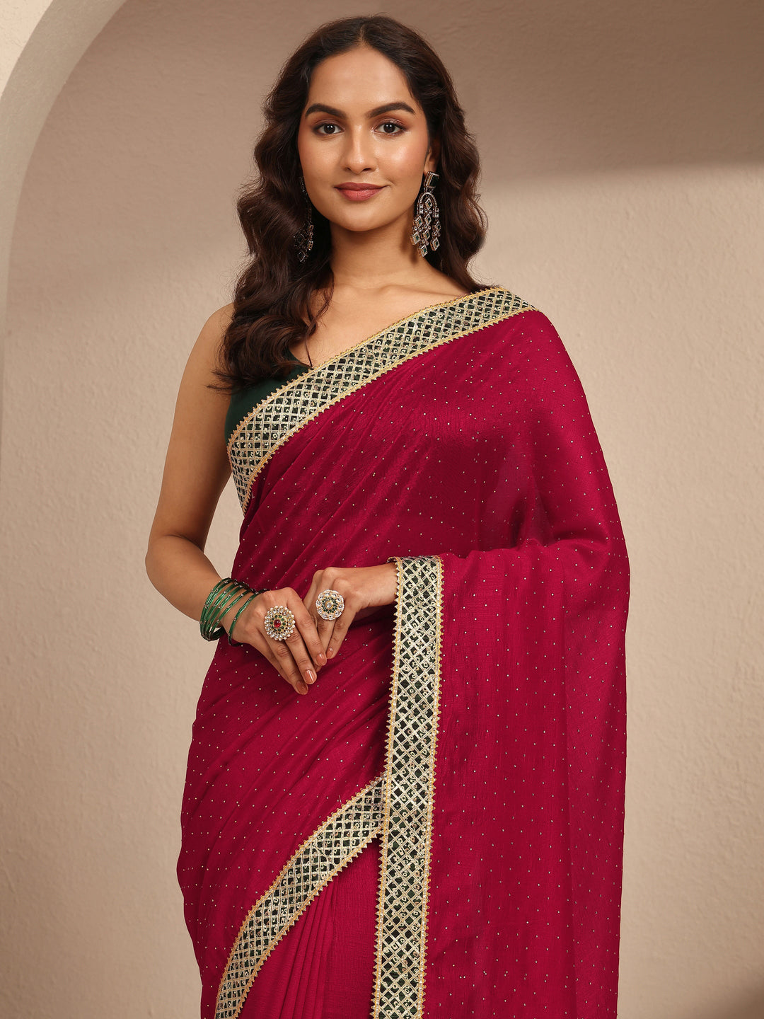 Red Embellished Silk Blend Saree With Unstitched Blouse Piece