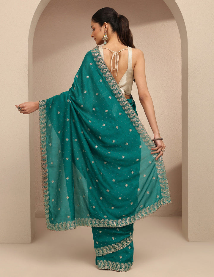 Green Embroidered Silk Blend Saree With Unstitched Blouse Piece