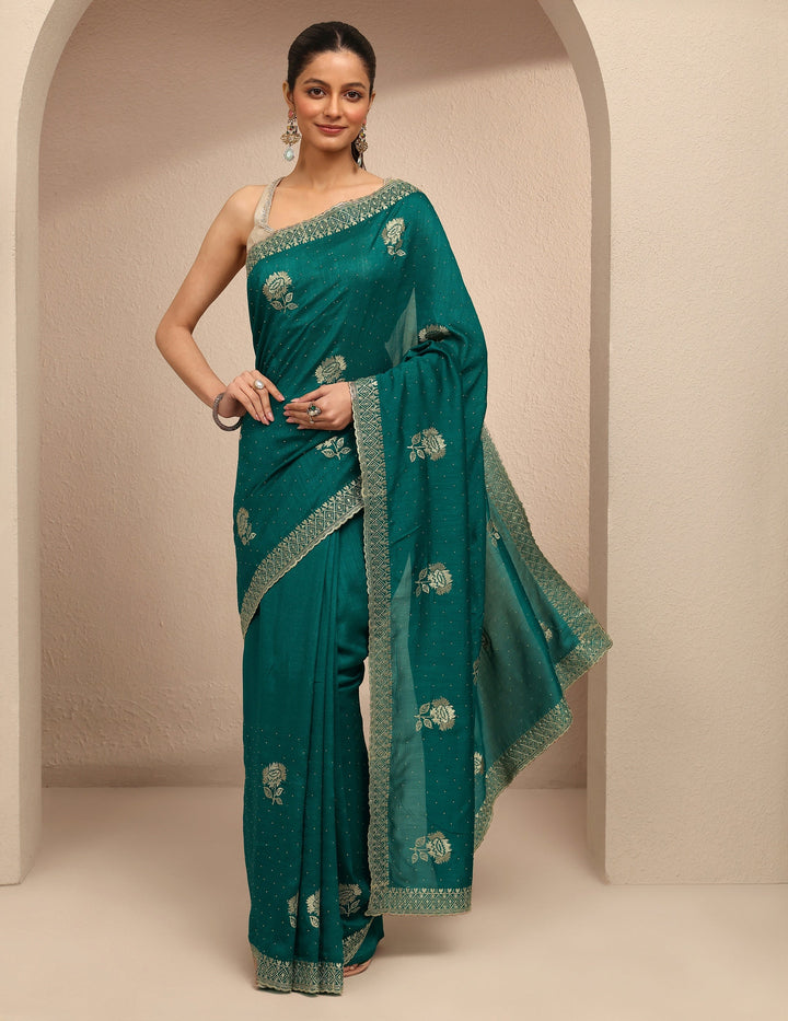 Green Embroidered Silk Blend Saree With Unstitched Blouse Piece