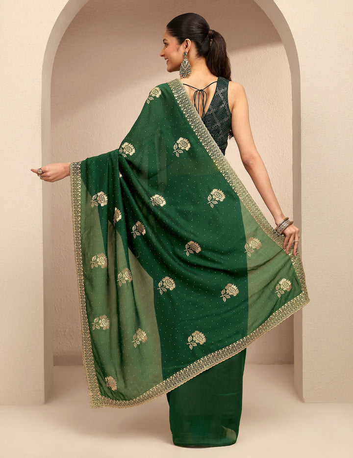 Green Embroidered Silk Blend Saree With Unstitched Blouse Piece