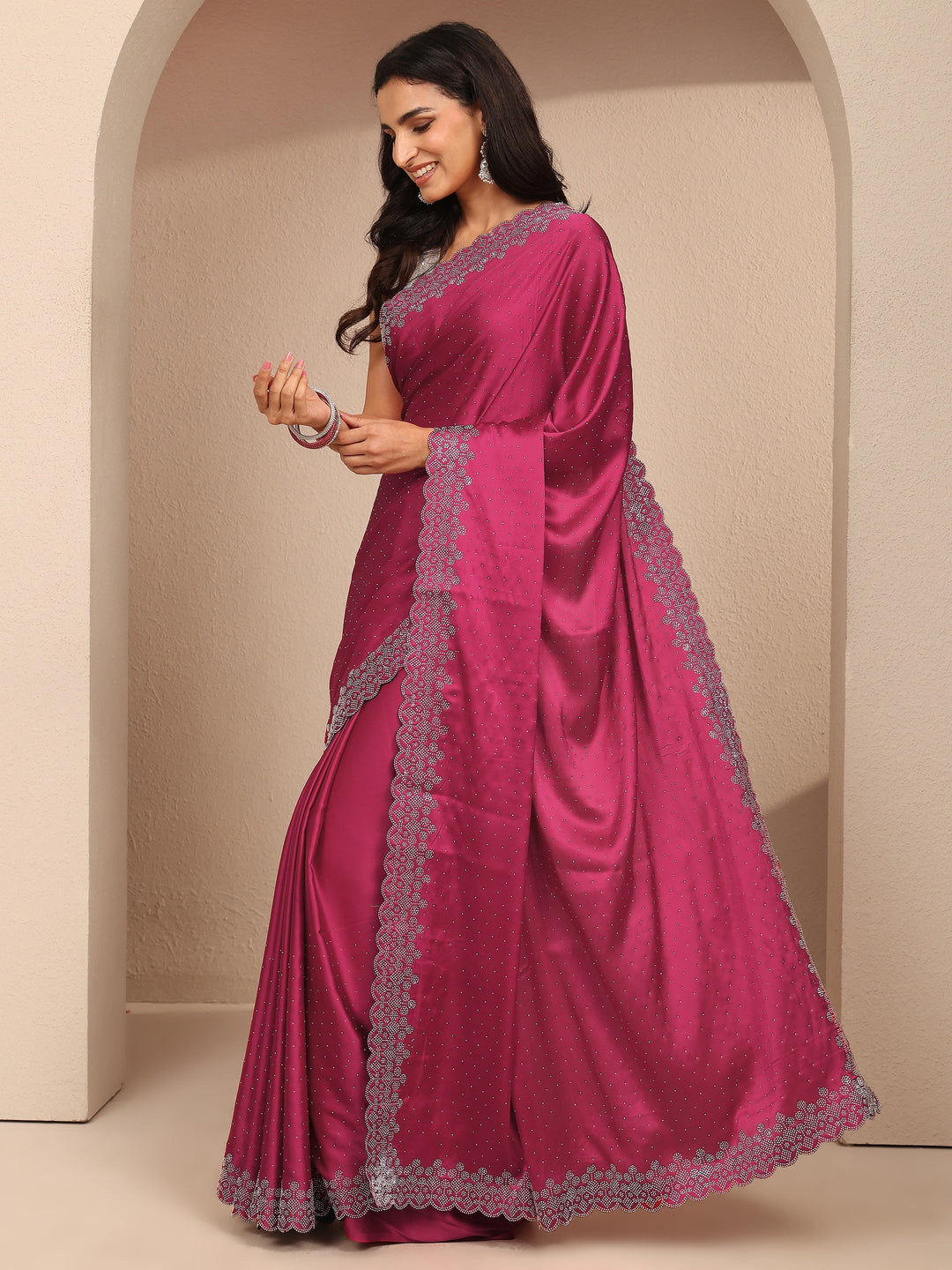 Pink Embellished Silk Blend Saree With Unstitched Blouse Piece