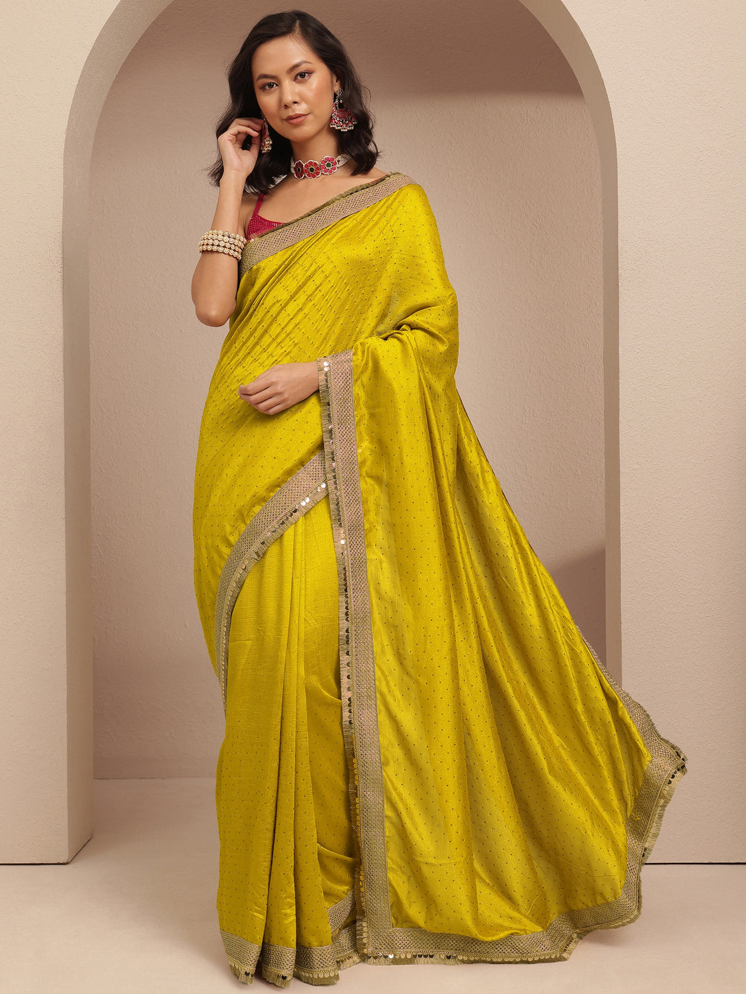 Yellow Embellished Silk Blend Saree With Unstitched Blouse Piece