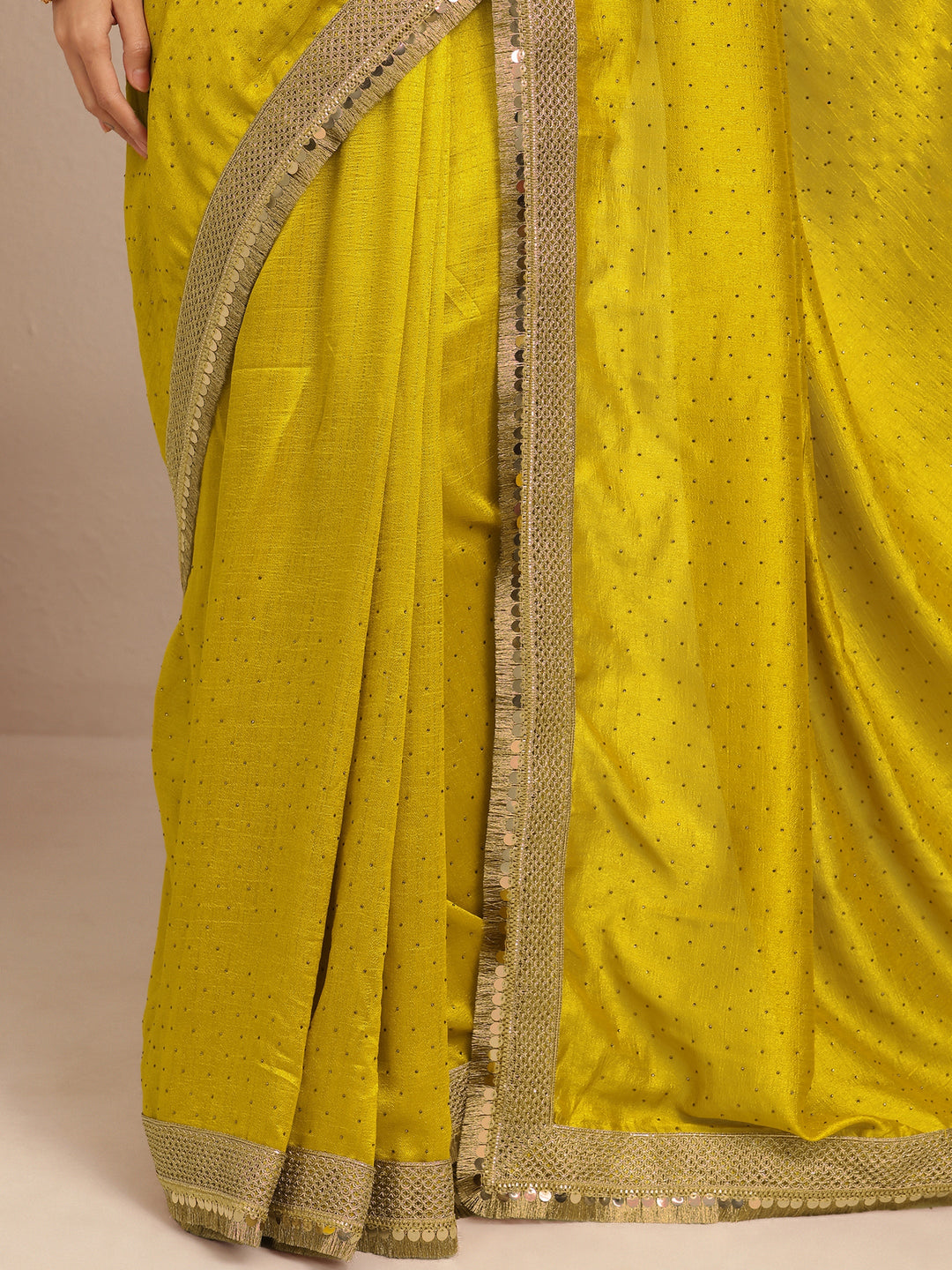 Yellow Embellished Silk Blend Saree With Unstitched Blouse Piece