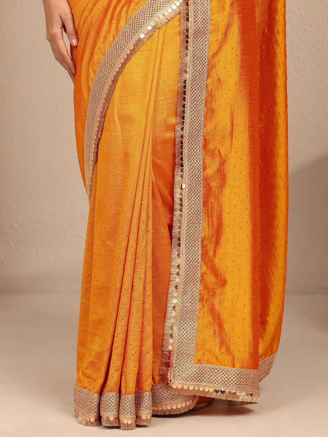 Mustard Embellished Silk Blend Saree With Unstitched Blouse Piece