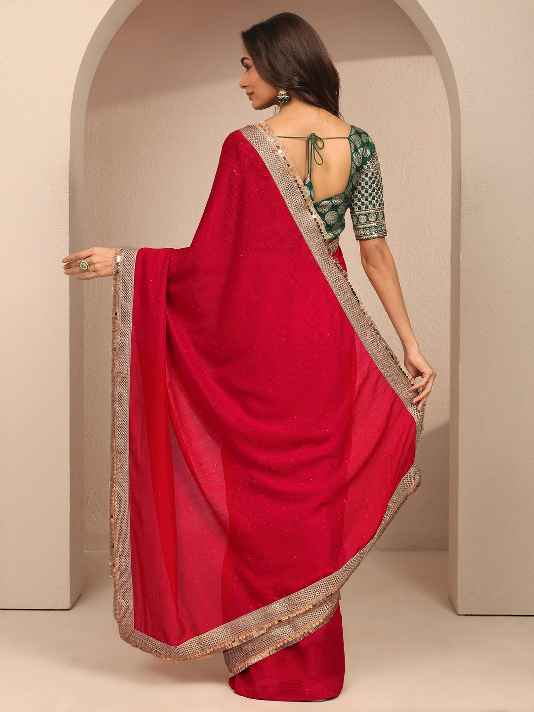 Red Embellished Silk Blend Saree With Unstitched Blouse Piece