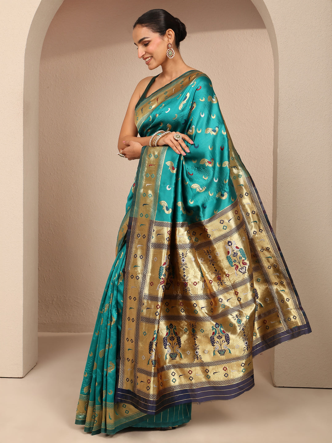 Blue Woven Design Silk Blend Banarasi Saree With Unstitched Blouse Piece