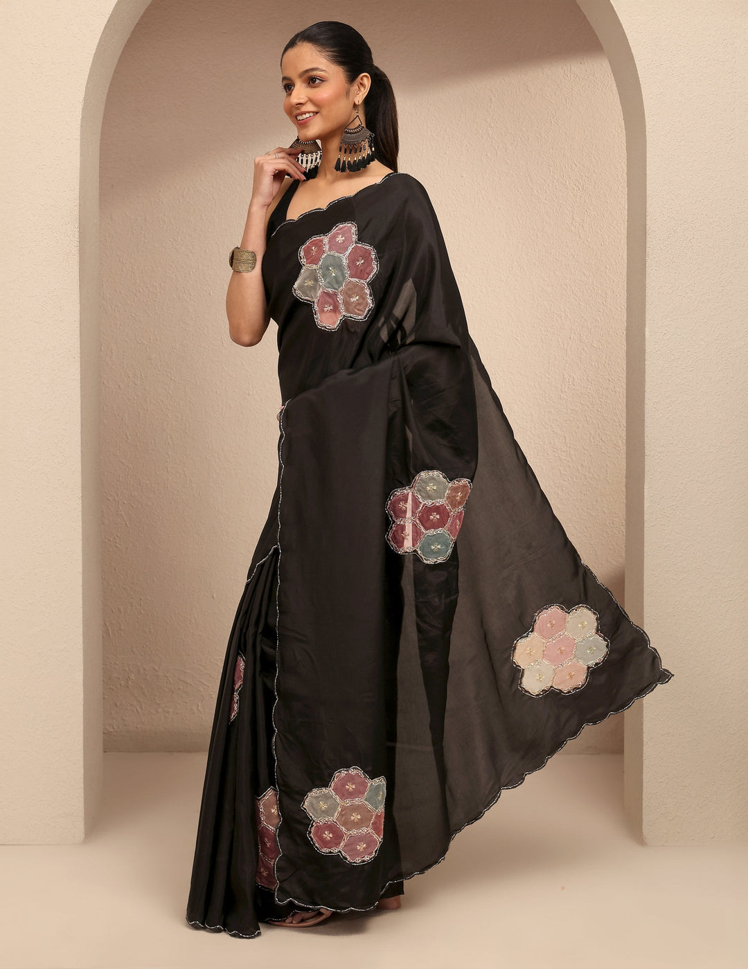 Black Geometric Embellished Silk Blend Saree With Unstitched Blouse Piece