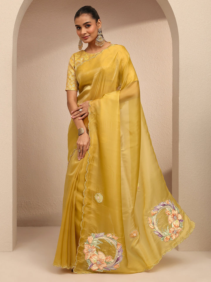 Mustard Embellished Silk Blend Saree With Unstitched Blouse Piece