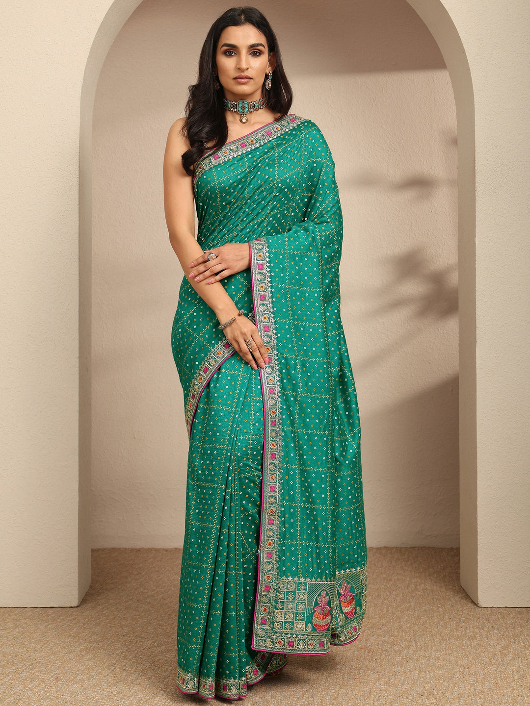 Green Bandhani Printed Silk Blend Saree With Unstitched Blouse Piece