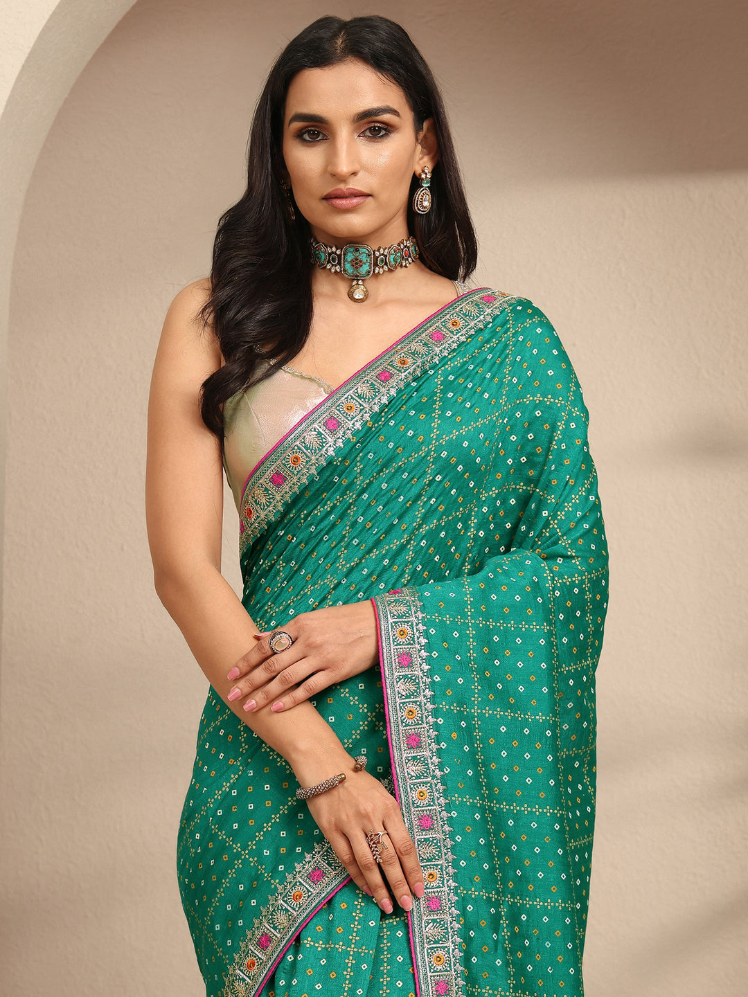 Green Bandhani Printed Silk Blend Saree With Unstitched Blouse Piece