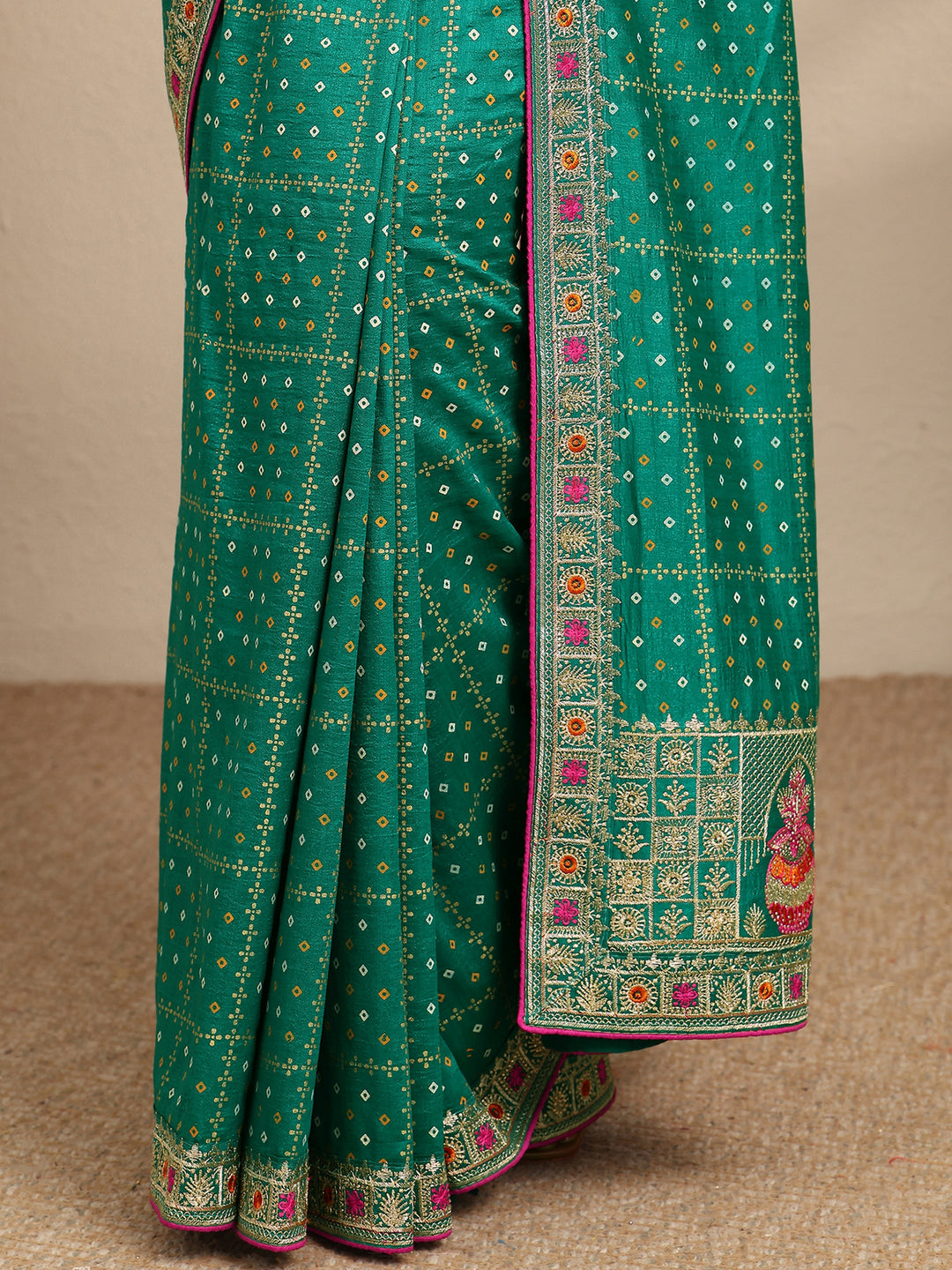 Green Bandhani Printed Silk Blend Saree With Unstitched Blouse Piece