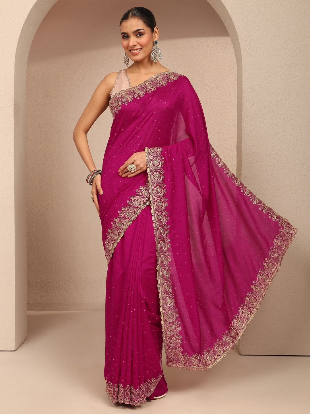 Pink Embellished Silk Blend Saree With Unstitched Blouse Piece
