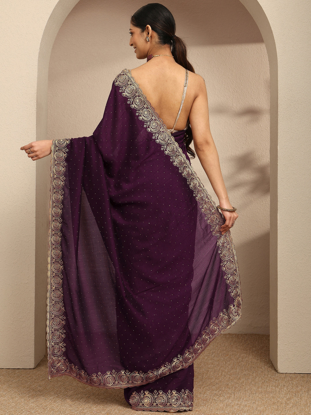 Burgundy Embellished Silk Blend Saree With Unstitched Blouse Piece