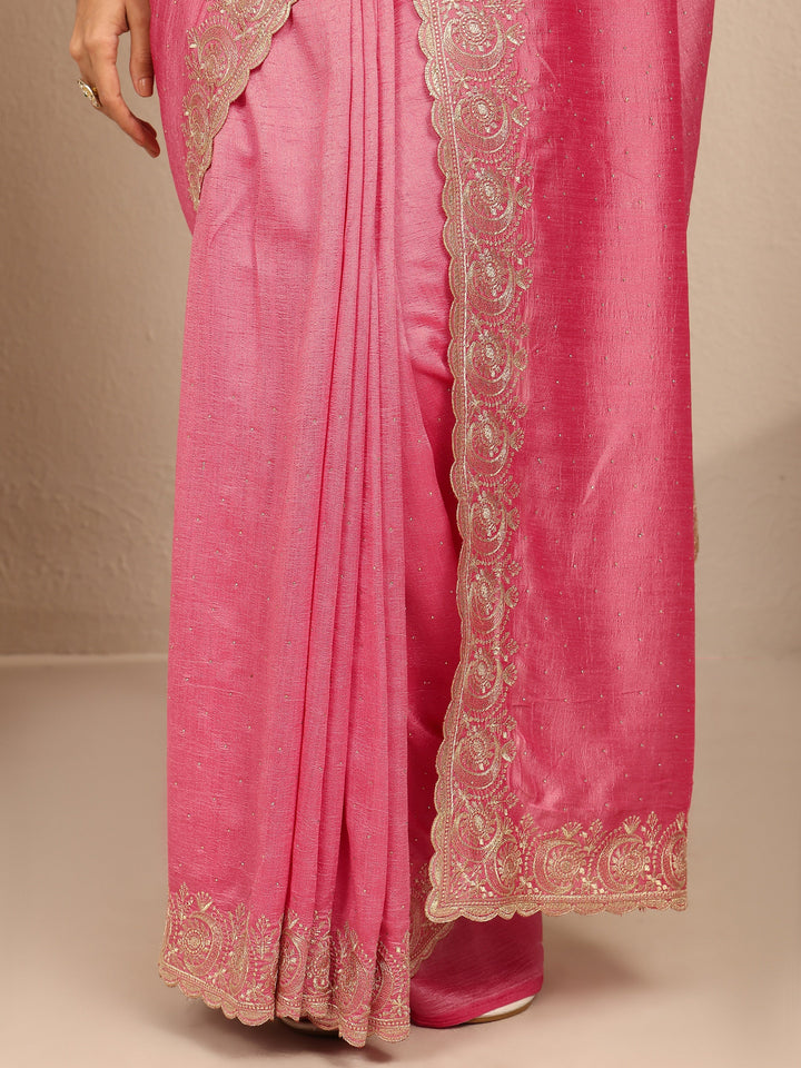 Coral Embellished Silk Blend Saree With Unstitched Blouse Piece