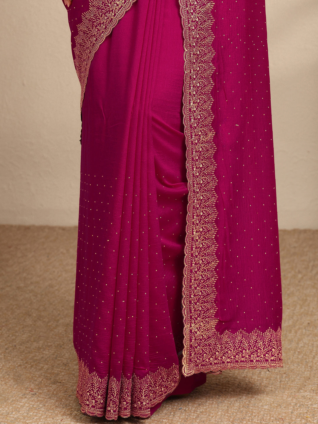 Pink Embellished Silk Blend Saree With Unstitched Blouse Piece