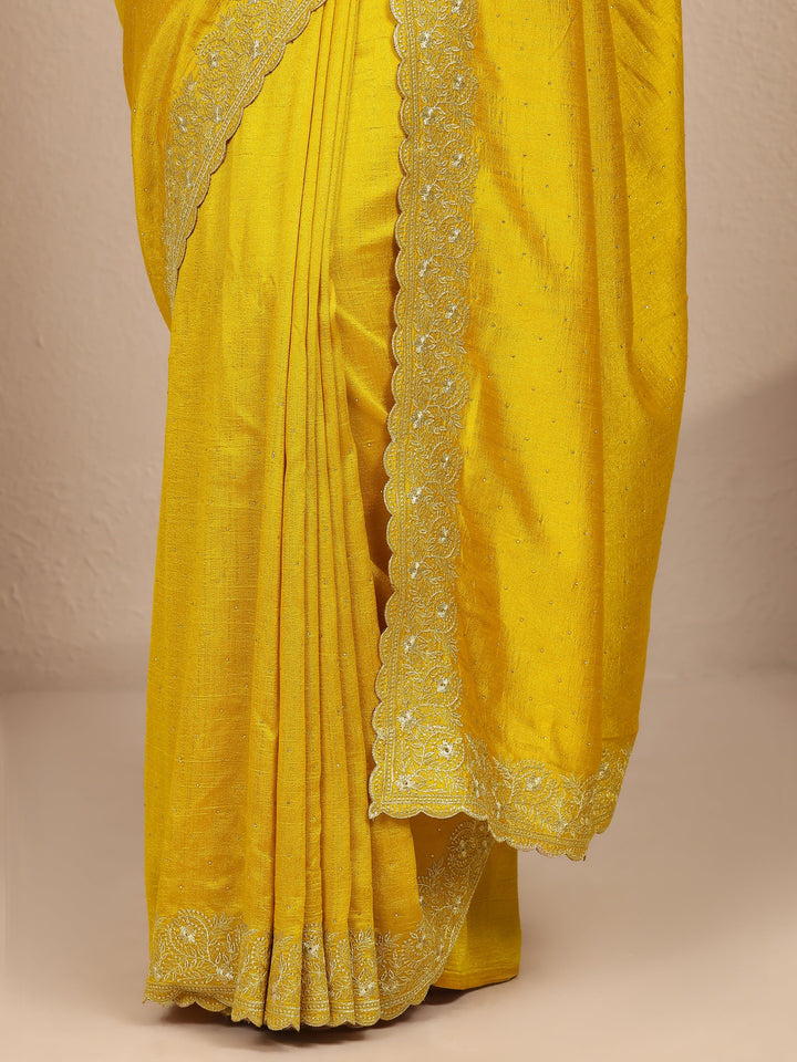 Mustard Embellished Silk Blend Saree With Unstitched Blouse Piece