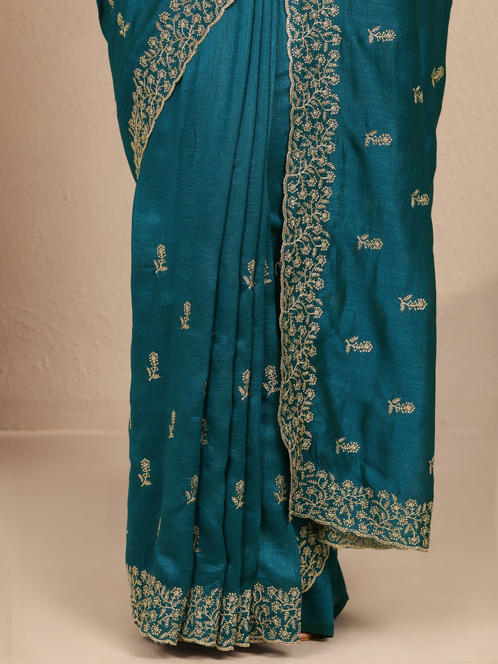 Teal Embellished Silk Blend Saree With Unstitched Blouse Piece