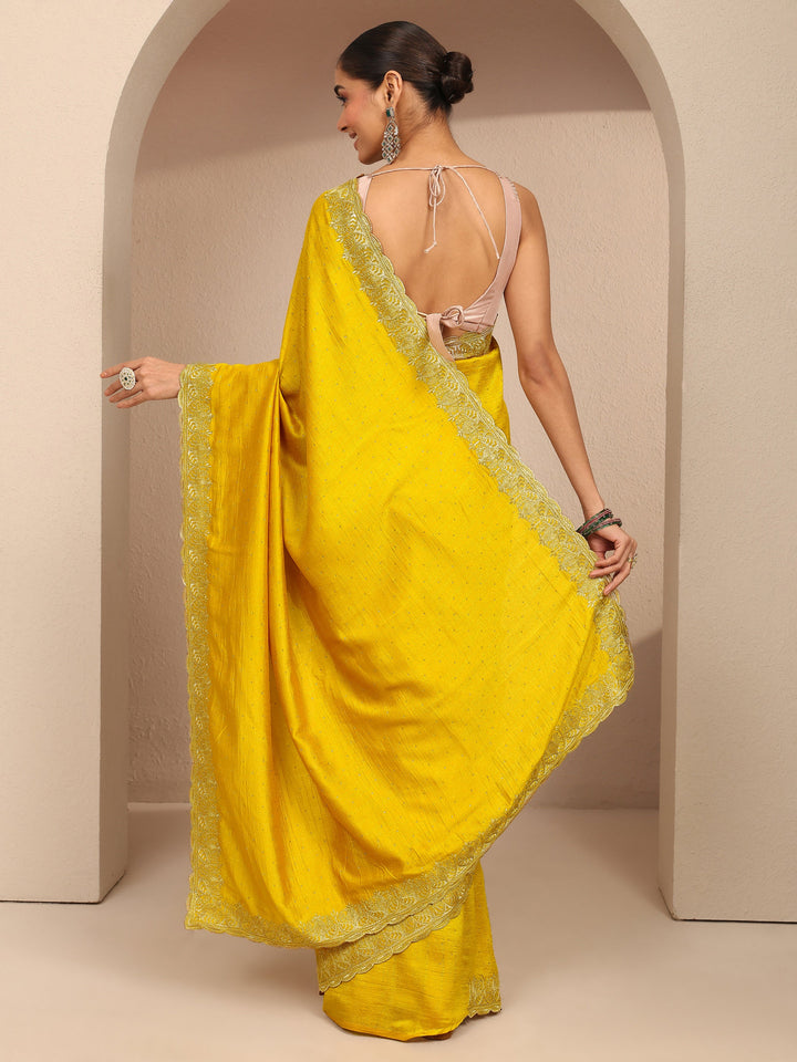 Mustard Embellished Silk Blend Saree With Unstitched Blouse Piece
