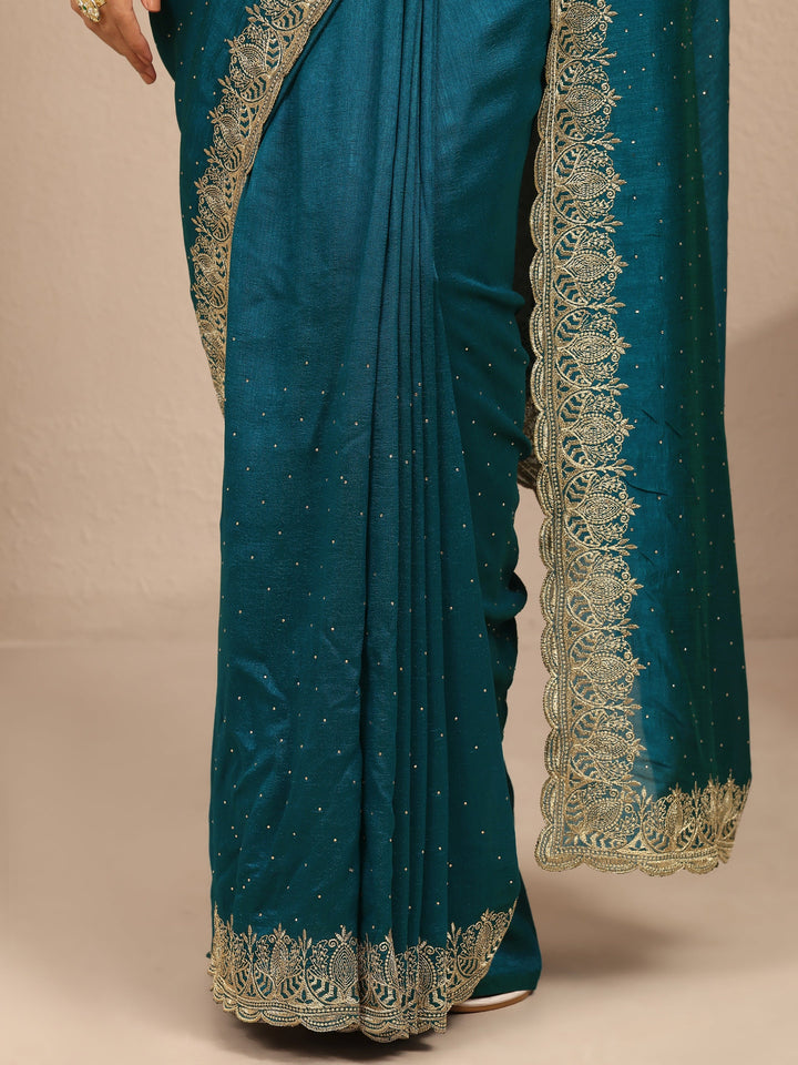 Teal Embellished Silk Blend Saree With Unstitched Blouse Piece