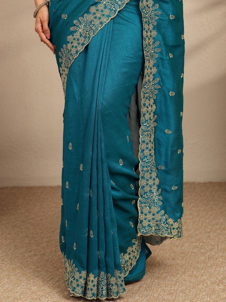 Teal Embroidered Silk Blend Saree With Unstitched Blouse Piece