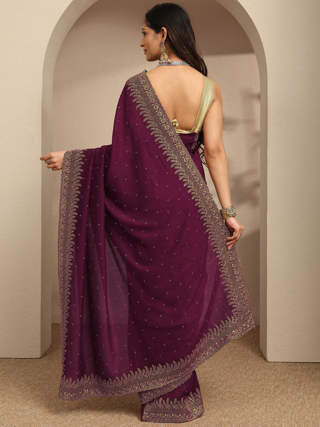 Maroon Embellished Silk Blend Saree With Unstitched Blouse Piece