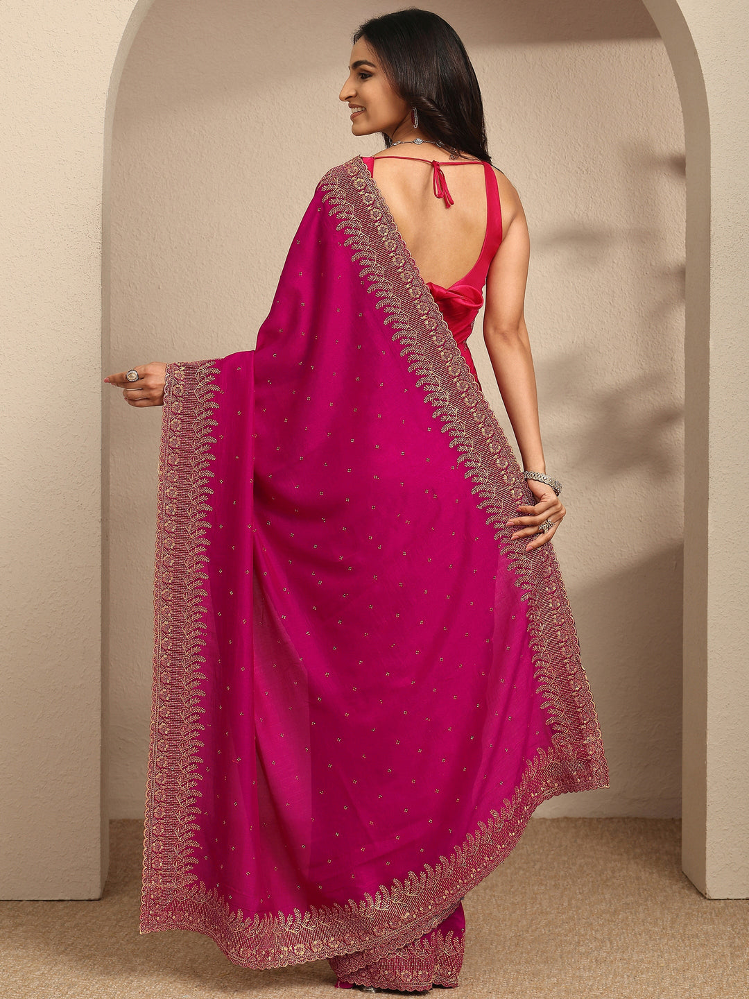 Pink Embellished Silk Blend Saree With Unstitched Blouse Piece