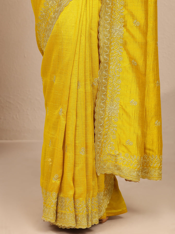 Mustard Embroidered Silk Blend Saree With Unstitched Blouse Piece