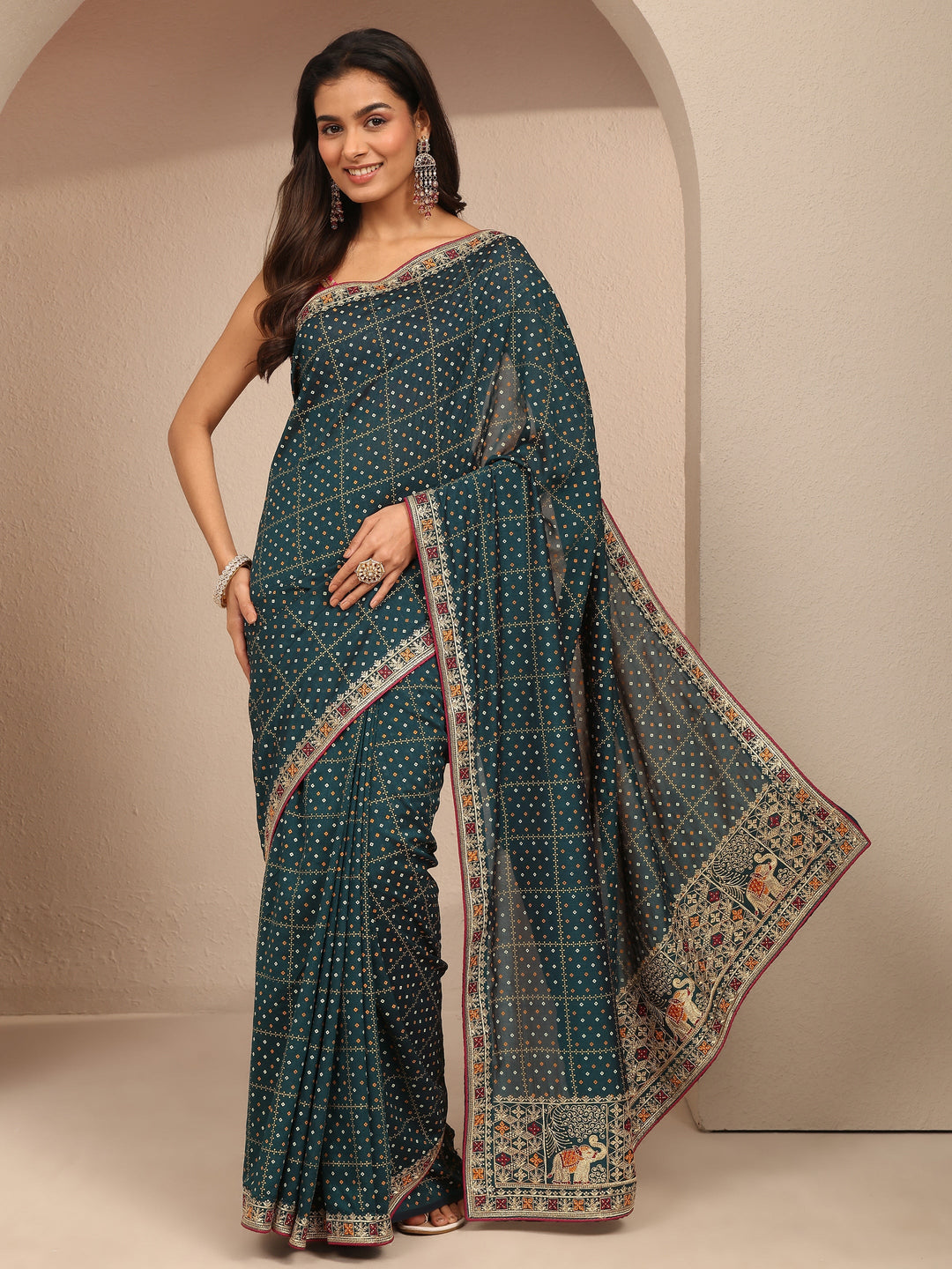 Green Bandhani Printed Silk Blend Saree With Unstitched Blouse Piece