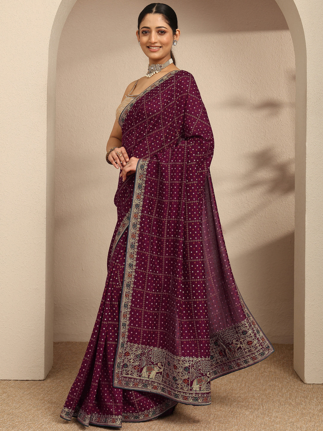 Maroon Bandhani Printed Silk Blend Saree With Unstitched Blouse Piece