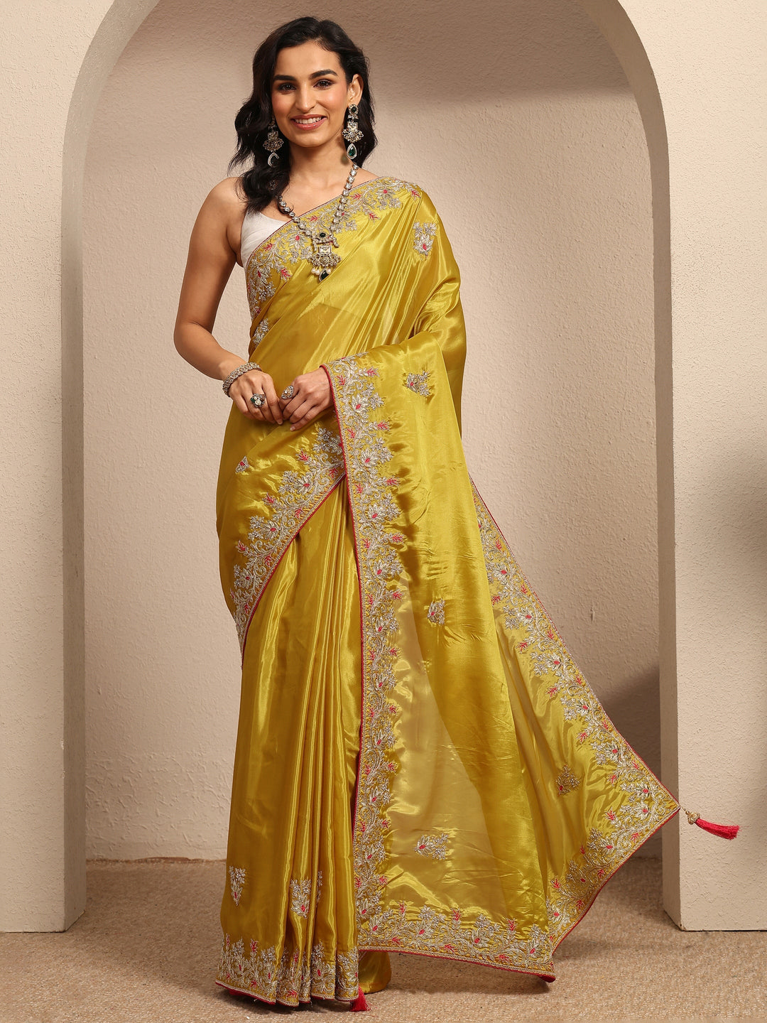 Mustard Embroidered Silk Blend Saree With Unstitched Blouse Piece