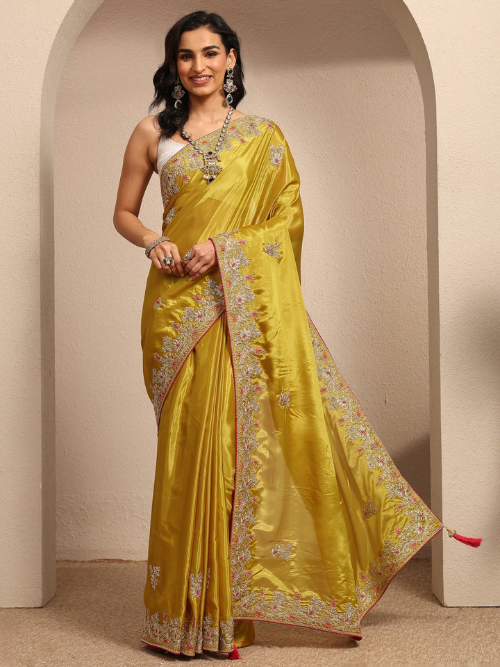 Mustard Embroidered Silk Blend Saree With Unstitched Blouse Piece