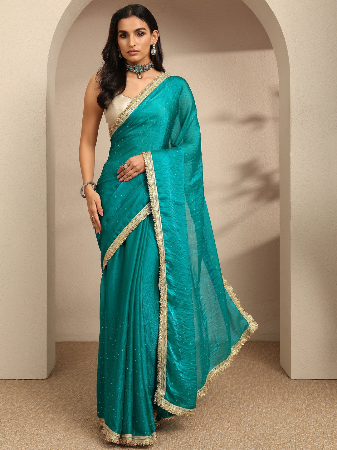Blue Embellished Silk Blend Saree With Unstitched Blouse Piece
