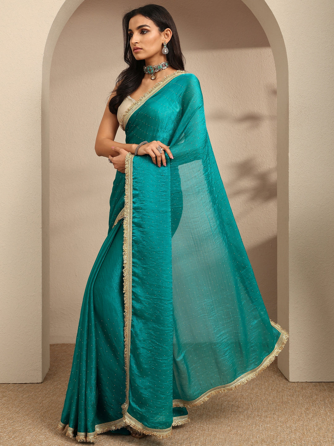 Blue Embellished Silk Blend Saree With Unstitched Blouse Piece