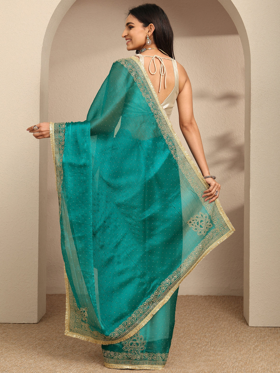 Blue Embellished Silk Blend Saree With Unstitched Blouse Piece