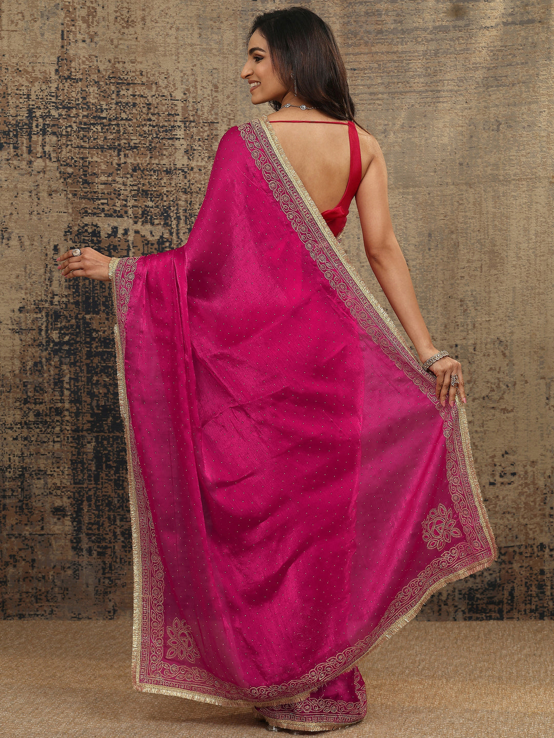 Pink Embellished Silk Blend Saree With Unstitched Blouse Piece